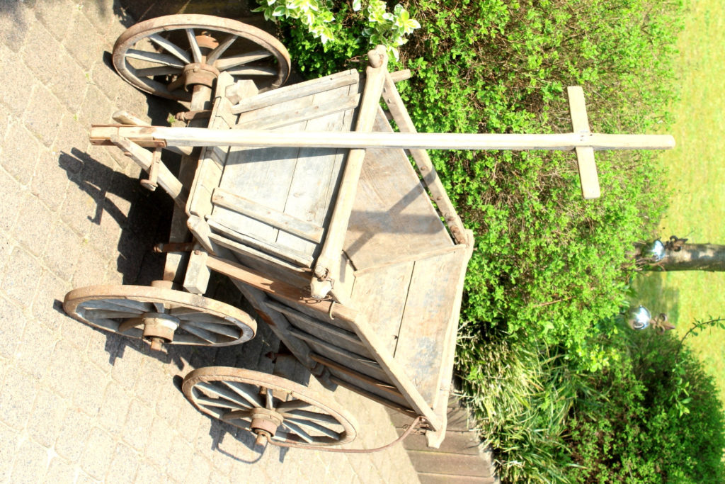 60+ Bollerwagen Holz Alt, Der wagen besticht durch seinen rustikalen