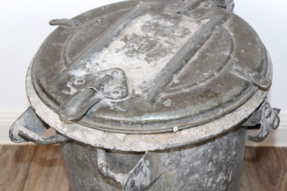 Vintage Blechmülltonne – Bild 4