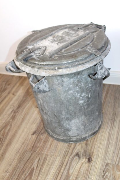 Vintage Blechmülltonne – Bild 8