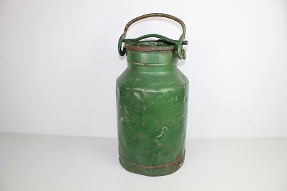 Antike Milchkanne mit Patina | grün vintage