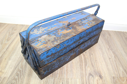 Blaue Werkzeugkiste | shabby