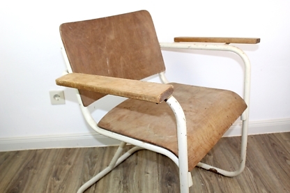 Besonderer Stuhl | Stahlrohr mit Holz | vintage