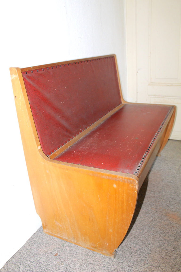 Vintage Bank aus den 1960ern | Holz mit rotem Polster | groß | Mon Ami