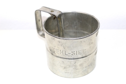 Vintage Mehl-Sieb mit Messskala | Vintage