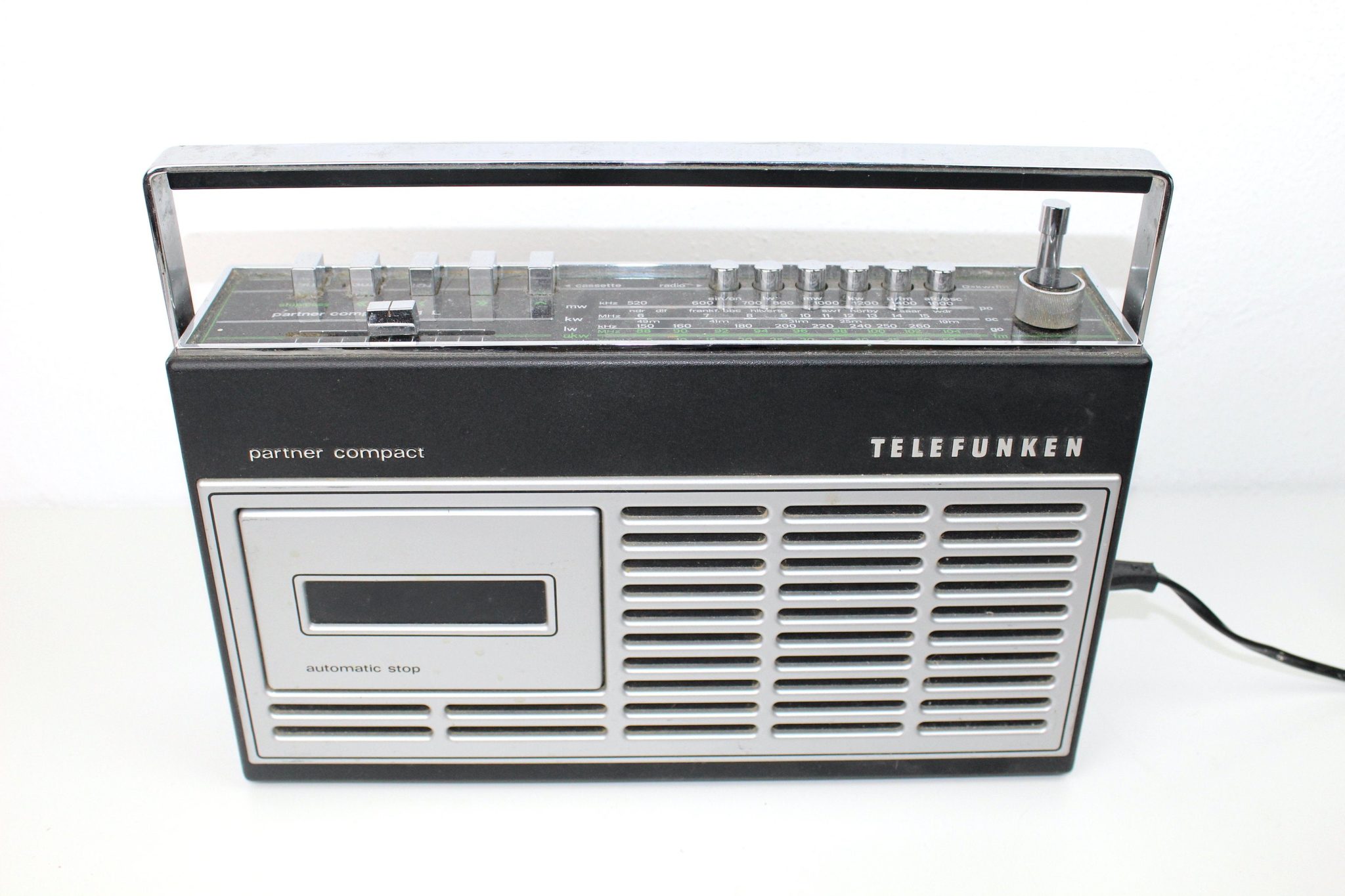 Radio Cassette TELEFUNKEN RK50 Très rare ,poignée Cassée