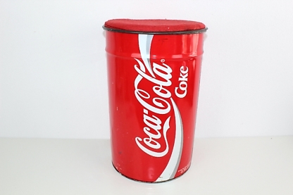 Coca Cola Tonne | Sitztonne | rot | Blech | Stoff | vintage