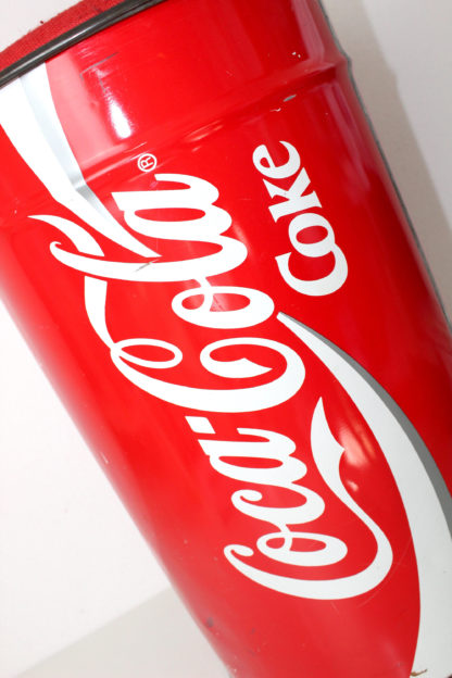 Coca Cola Tonne | Sitztonne | rot | Blech | Stoff | vintage – Bild 4