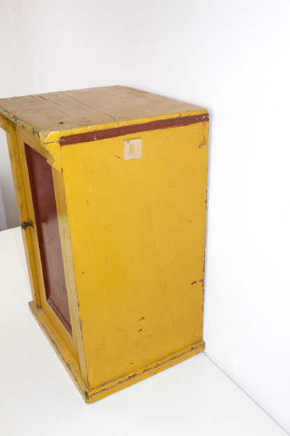 Nachttisch | Nachttischschrank | gelb | sehr massiv | Weichholz | vintage | 30er Jahre – Bild 7