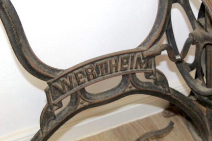 Untergestell einer Nähmaschine | Wertheim | Vintage | Gusseisen mit Patina – Bild 4