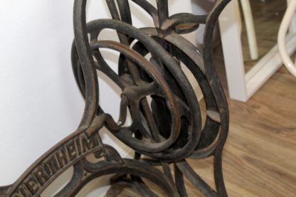 Untergestell einer Nähmaschine | Wertheim | Vintage | Gusseisen mit Patina – Bild 6