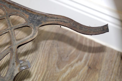 Untergestell einer Nähmaschine | Wertheim | Vintage | Gusseisen mit Patina – Bild 10