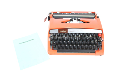 Schreibmaschine im Koffer | Brother Deluxe 879 – Bild 5