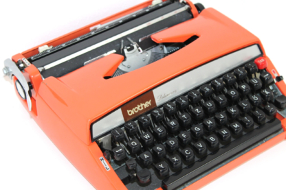 Schreibmaschine im Koffer | Brother Deluxe 879 – Bild 10