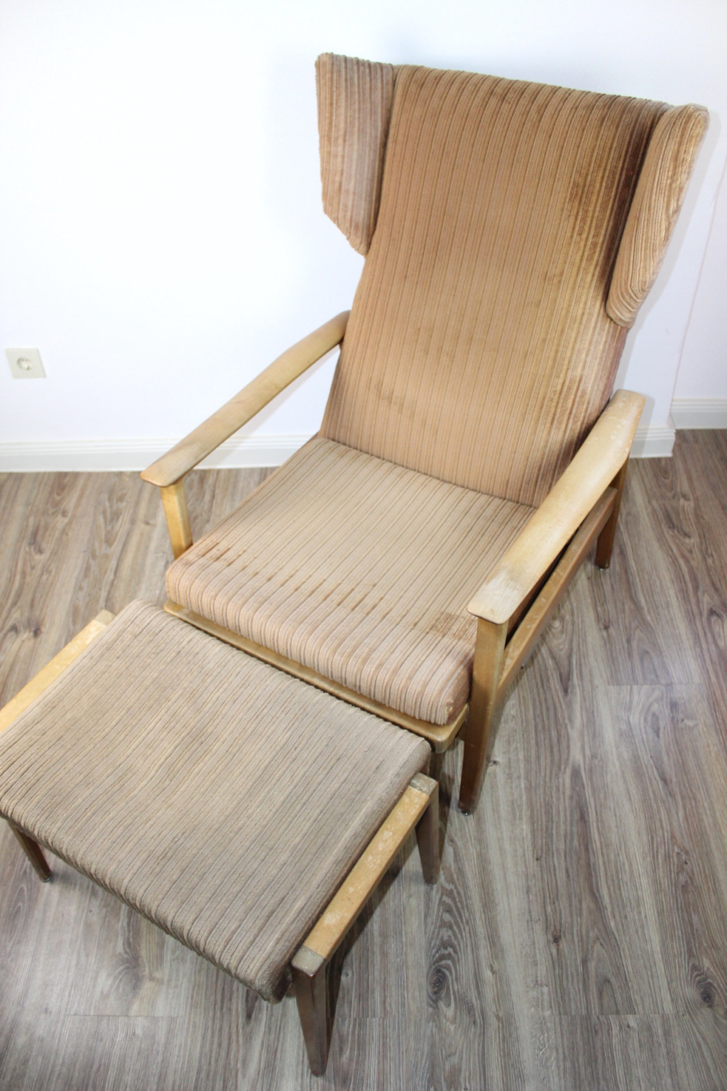 Ohrensessel Mit Hocker Vintage