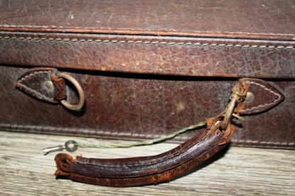 Antiker Leder-Koffer dunkelbraun – Bild 3