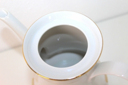 Vintage Kaffeekanne Teekanne aus Porzellan mit Goldrand – Bild 6