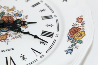 Wanduhr | römische Zahlen | Blumenmuster | keramik | Vintage – Bild 5