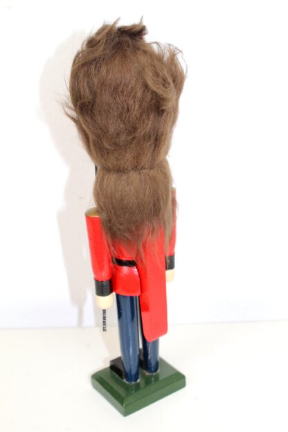 Nussknacker | Motiv Soldat Wachmann | brauner Bart | braune Haare | blau | rot | Holz | vintage – Bild 5