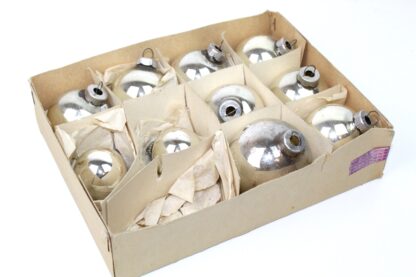 10 antike Weihnachtsbaumkugeln | Glas mit Metallverschluss | silber | West Germany | vintage | festlich – Bild 7