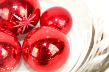 4 antike Weihnachtsbaumkugeln | rot | Glas | vintage – Bild 5