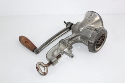 Fleischwolf | Jupiter | Metall | Holzgriff | 1940 | vintage