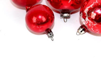 4 antike Weihnachtsbaumkugeln | rot | Glas | vintage – Bild 8