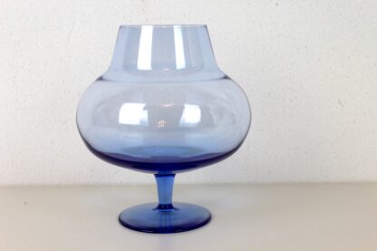 Blaues Glasgefäß