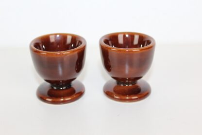 2 schlichte Eierbecher aus Keramik