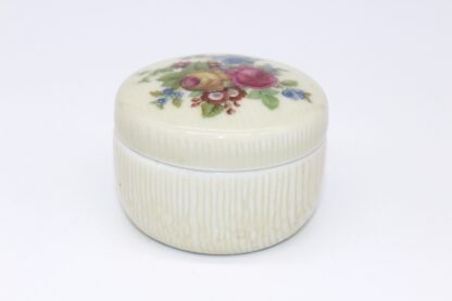 Pillendose aus Porzellan mit Blumen – Bild 3