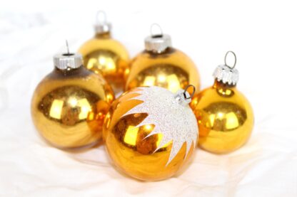 5 Weihnachtsbaumkugeln in Gold