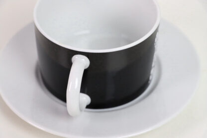 Waechterbach Art Werk Skandal | schwarze Kaffeetasse mit weißer Untertasse – Bild 6