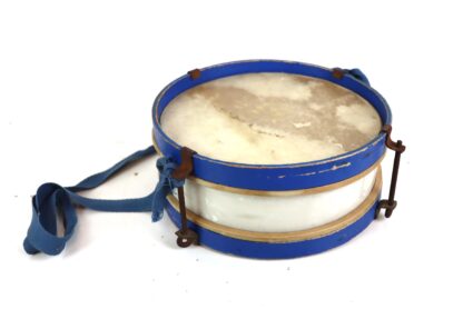 Vintage Trommeln mit Naturfell
