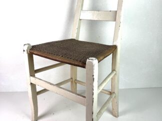 Besonderer Shabby-Stuhl mit Geflecht | vintage